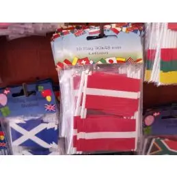 Letland kageflag i papir (30x48 mm) - 