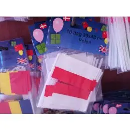 Polen kageflag i papir (30x48 mm) - 